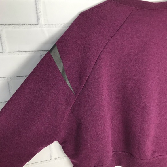 NEW Nike Dri-Fit Cropped Crew Neck Sweatshirt - Picture 4 of 5